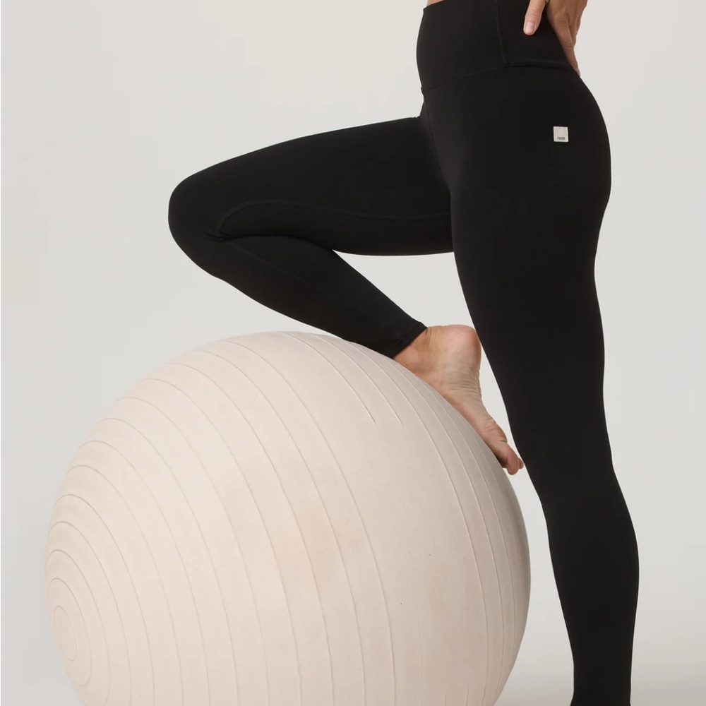 Vuori Black High-Rise Performance Leggings - Small - Brand New - Never Worn